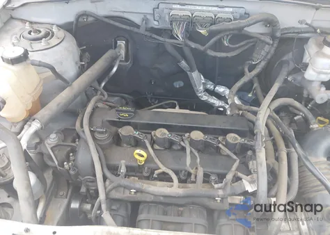 2010 Ford Escape Xlt z USA, uszkodzony, nr VIN 1FMCU0D7XAKD34093